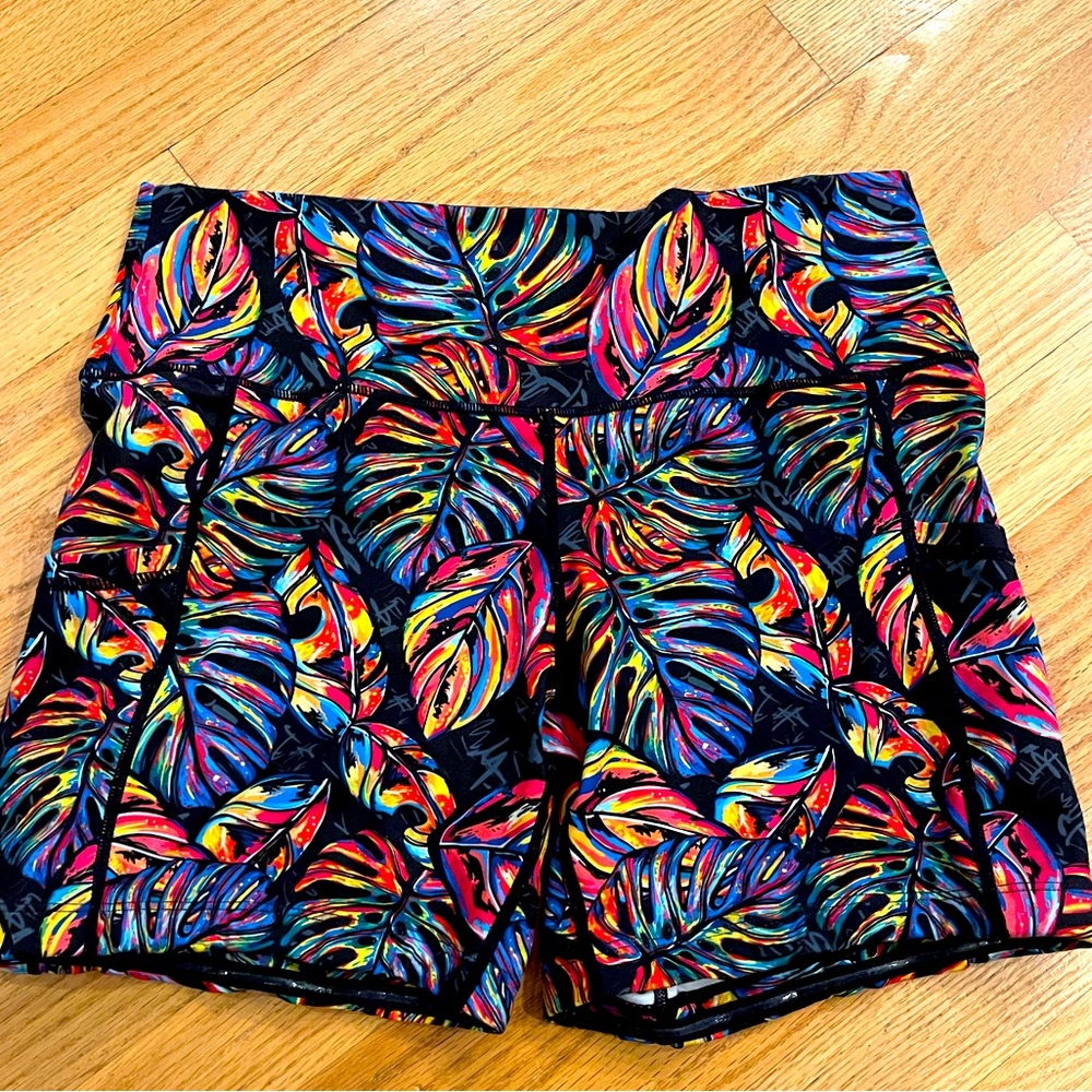 CVG 5” Tropic Like it’s Hot Shorts